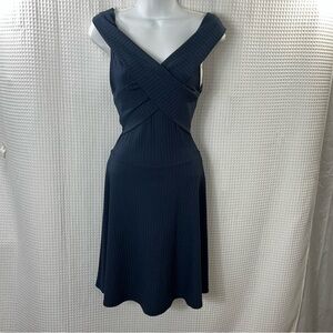 Les soeurs ladies Navy Sleeveless knit Dress size medium
